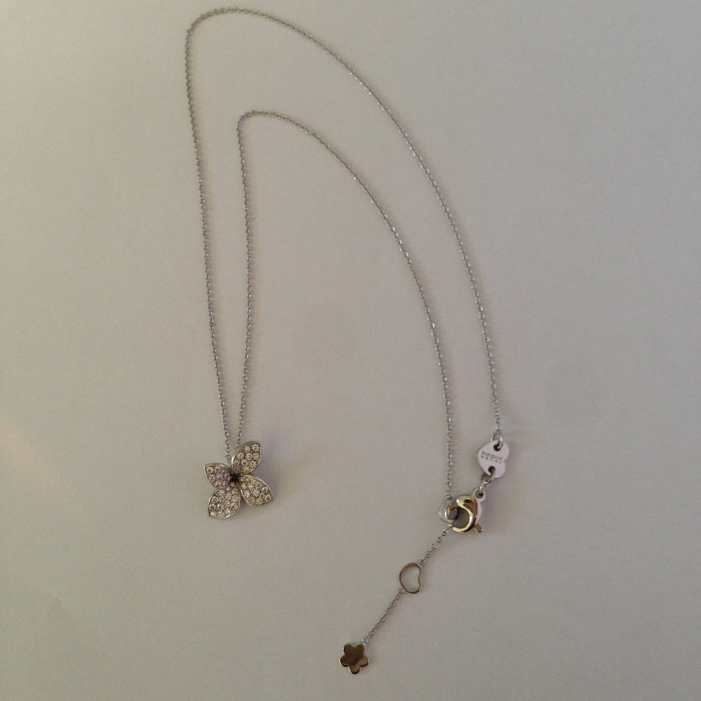 CADENA DE CUATRO PETALOS