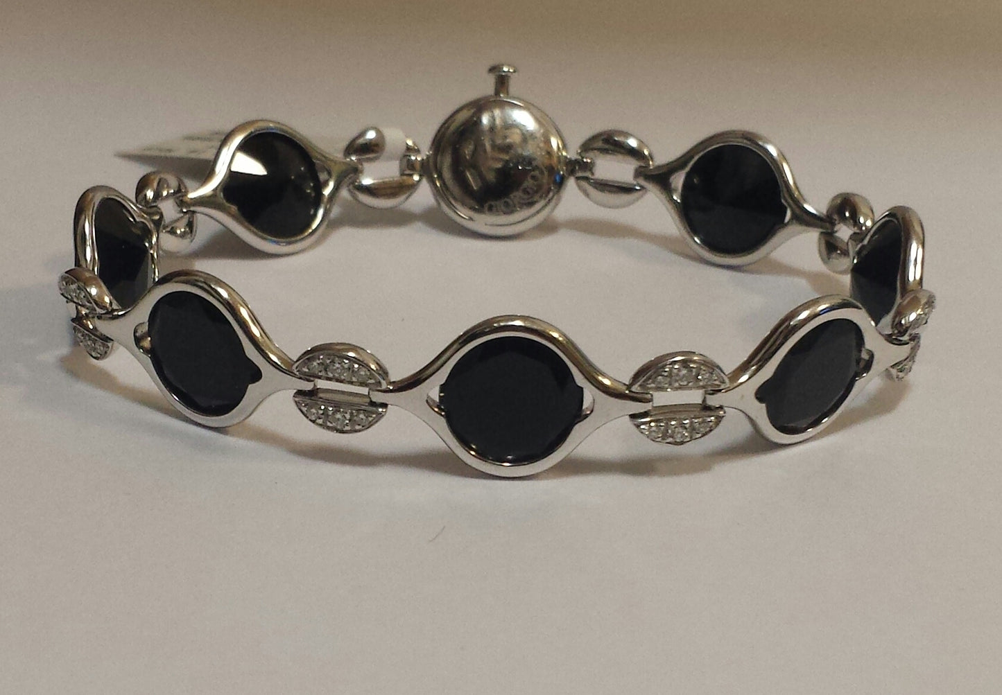 PULSERA BLNCA Y NEGRA