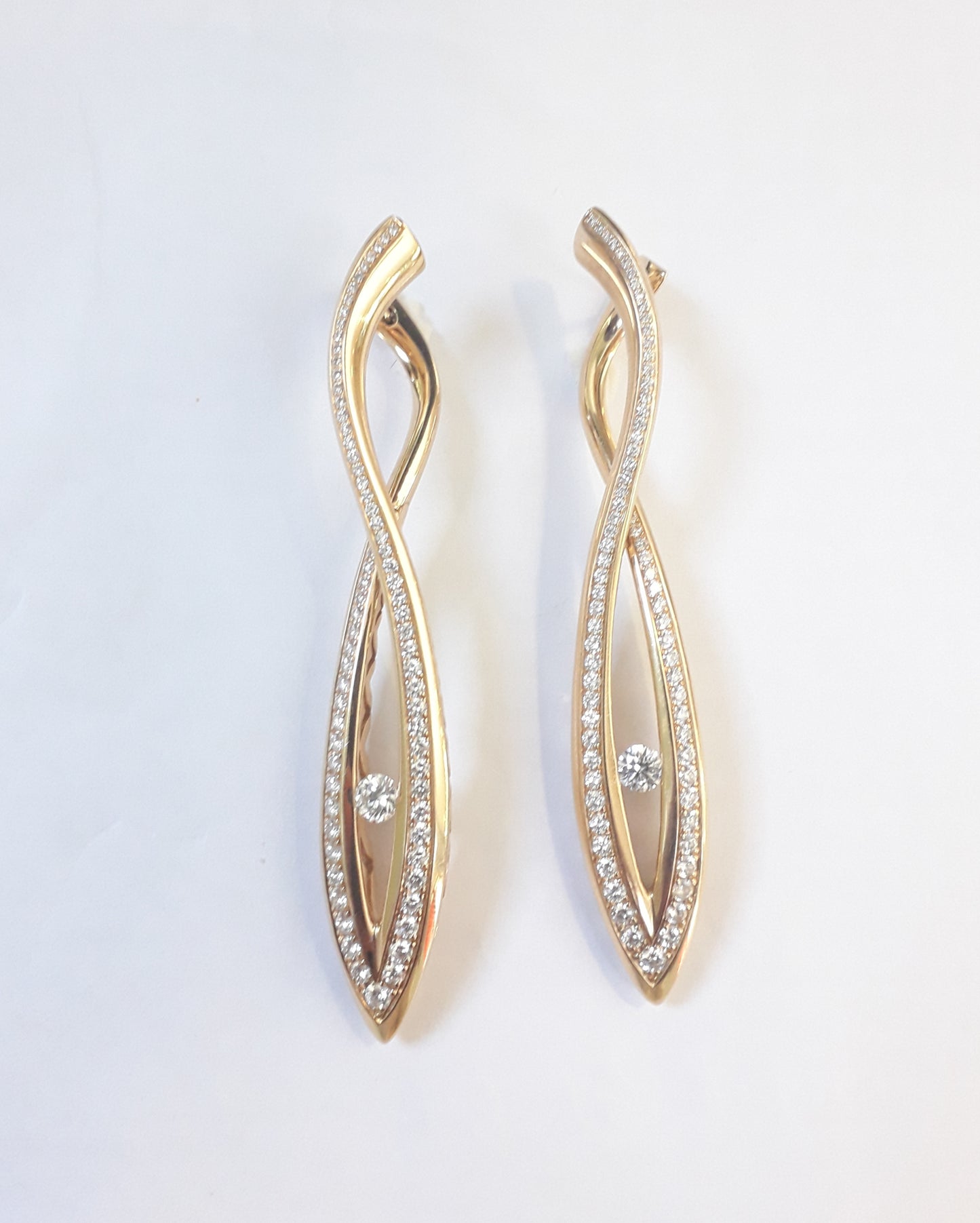 ARETE ORO AMARILLO 18KT