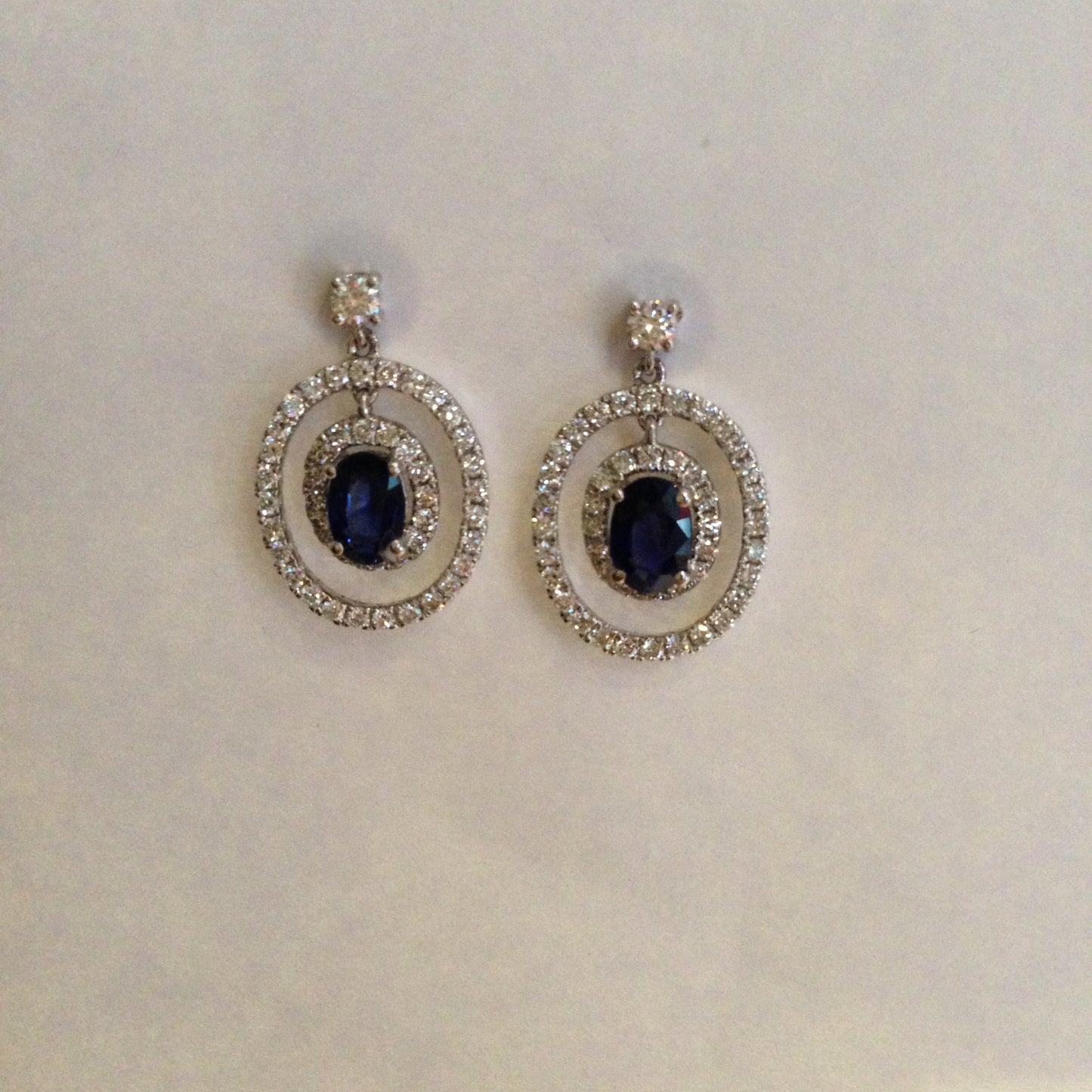 ARETES DE  DIAMANTES Y ZAFIRO